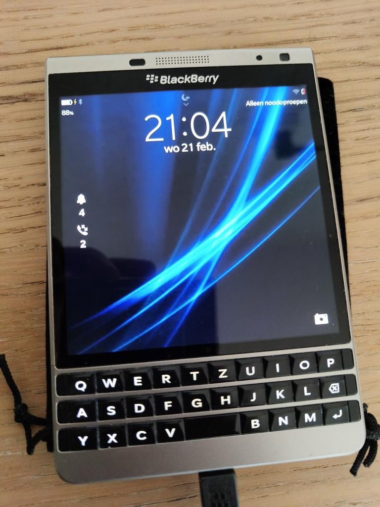 Blackberry BlackBerry Passport Silver Edition - RVS frame, Telecommunicatie, Mobiele telefoons | Blackberry, Gebruikt, Zwart, Touchscreen