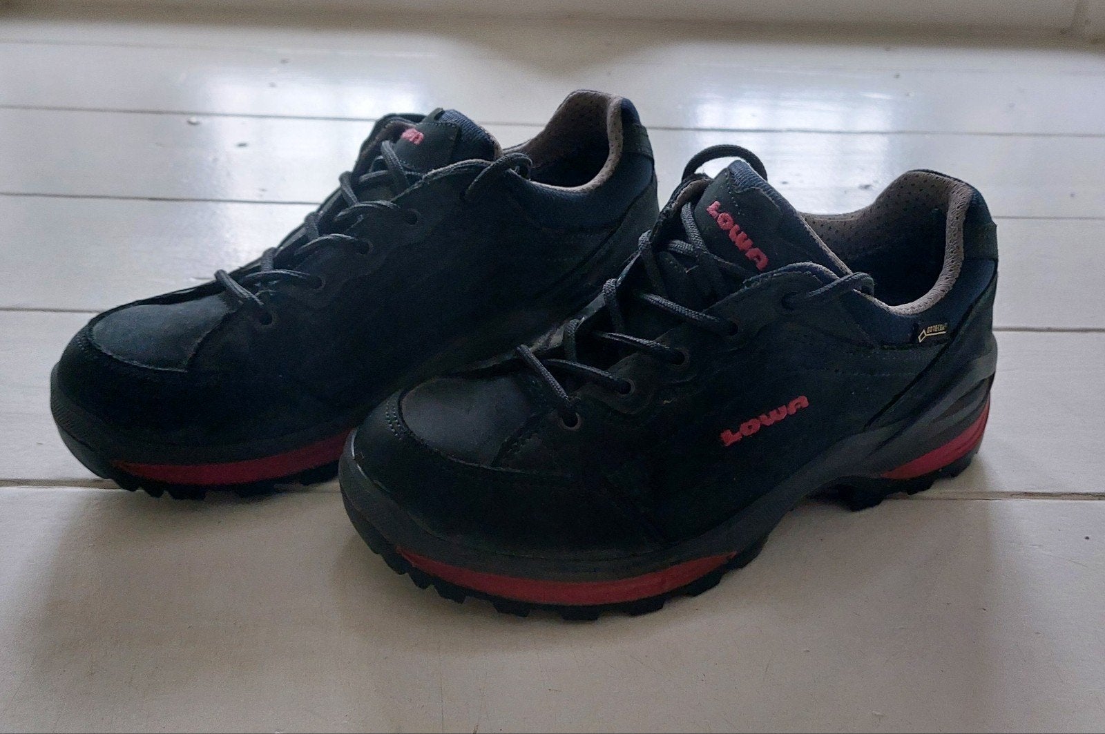 Lowa wandelschoenen maat 36,5, Sport en Fitness, Ophalen of Verzenden, Zo goed als nieuw, Schoenen
