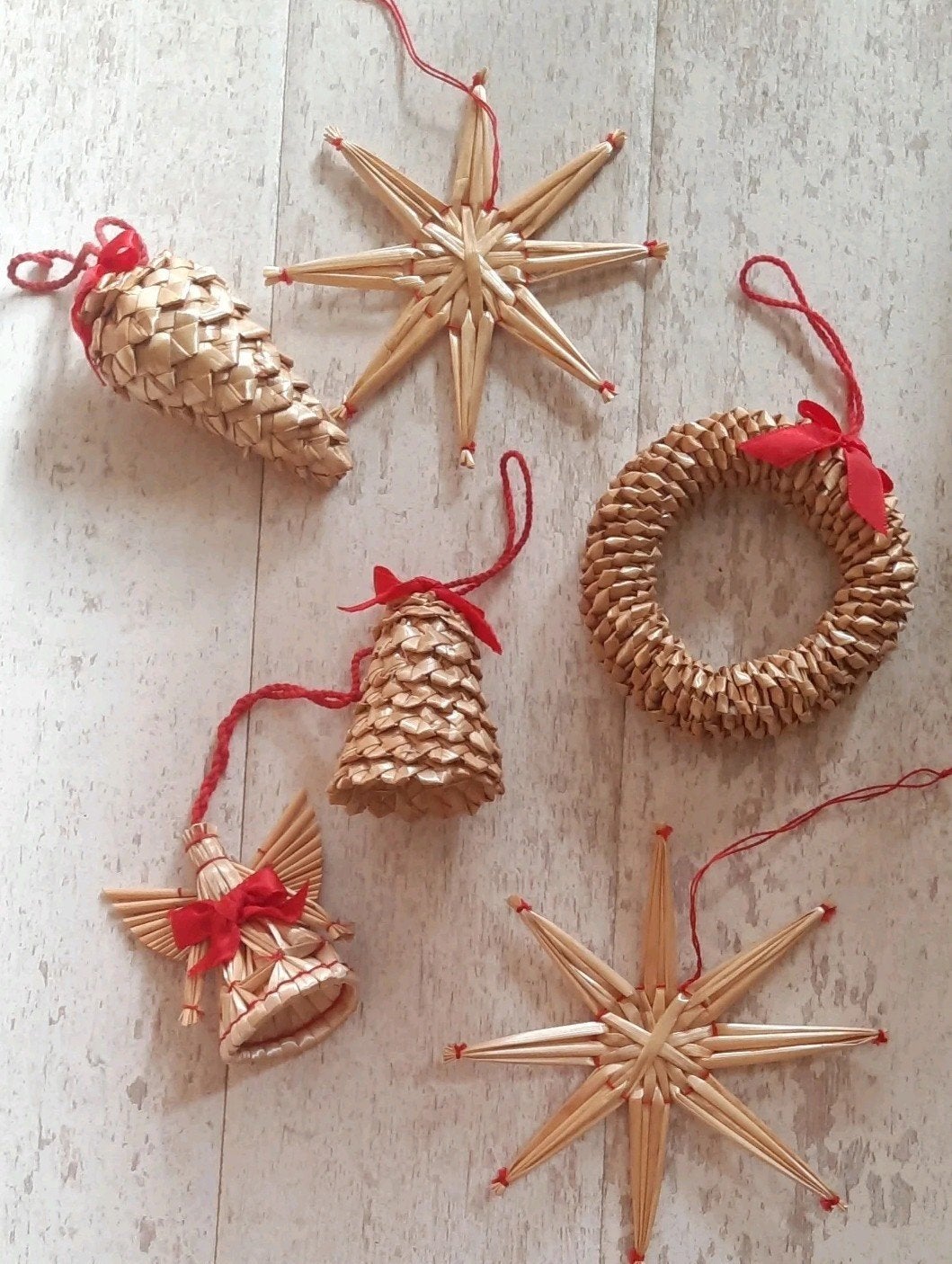 Kerst versiering riet rotan stro hangers 35 stuks in mand, Ophalen of Verzenden, Nieuw, Rechthoekig, Riet