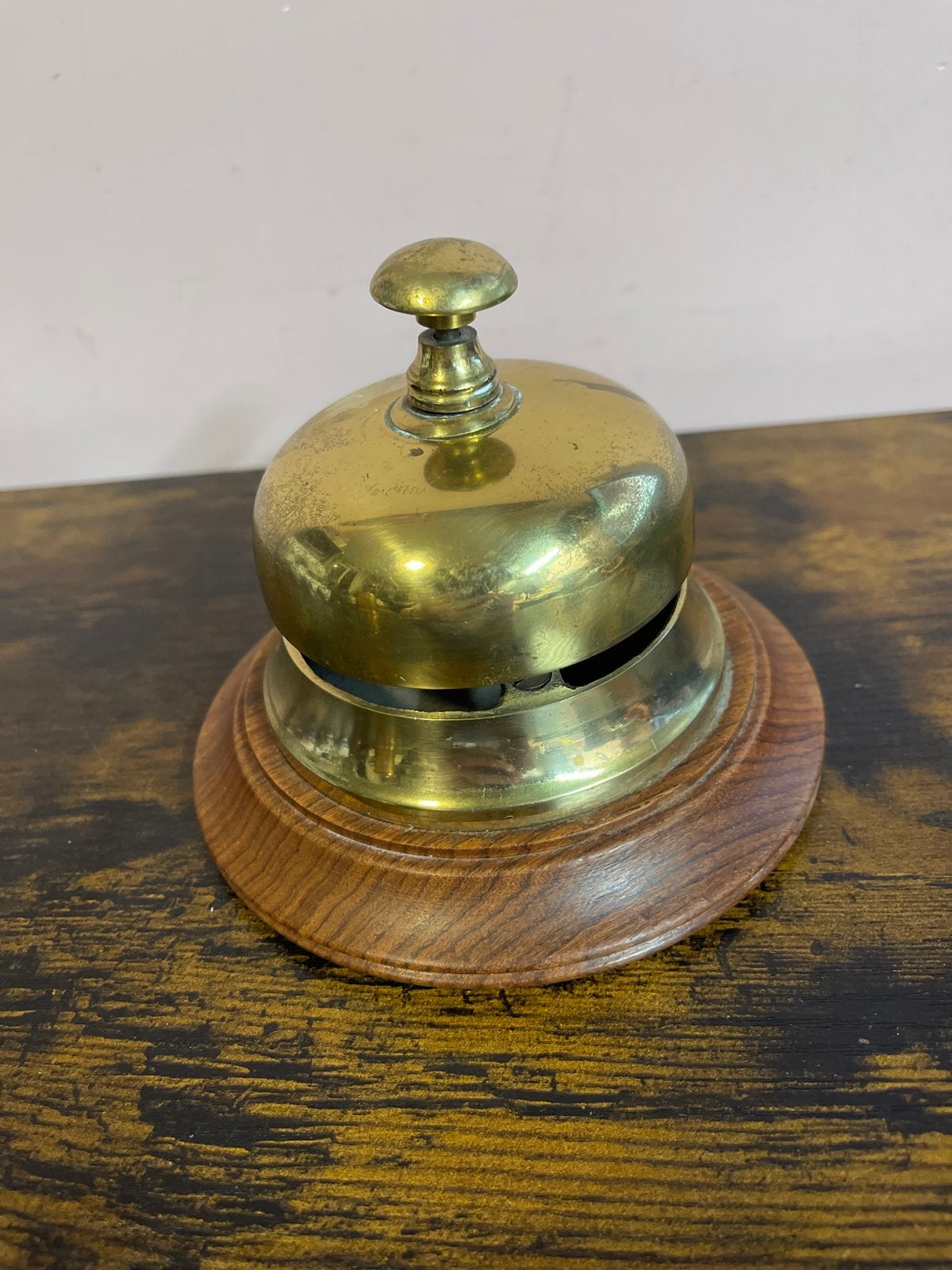 Messing Baliebel op Houten Voet, Antiek en Kunst, Ophalen of Verzenden