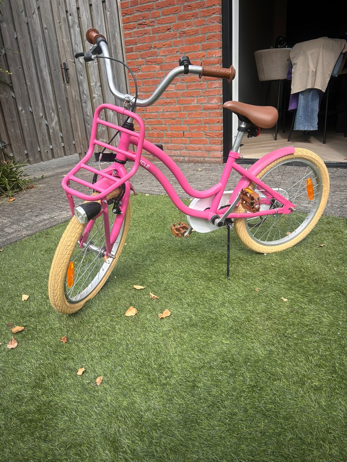 Meisjesfiets 20 inch 2Cycle, Fietsen en Brommers, Ophalen, Zo goed als nieuw, 20 inch