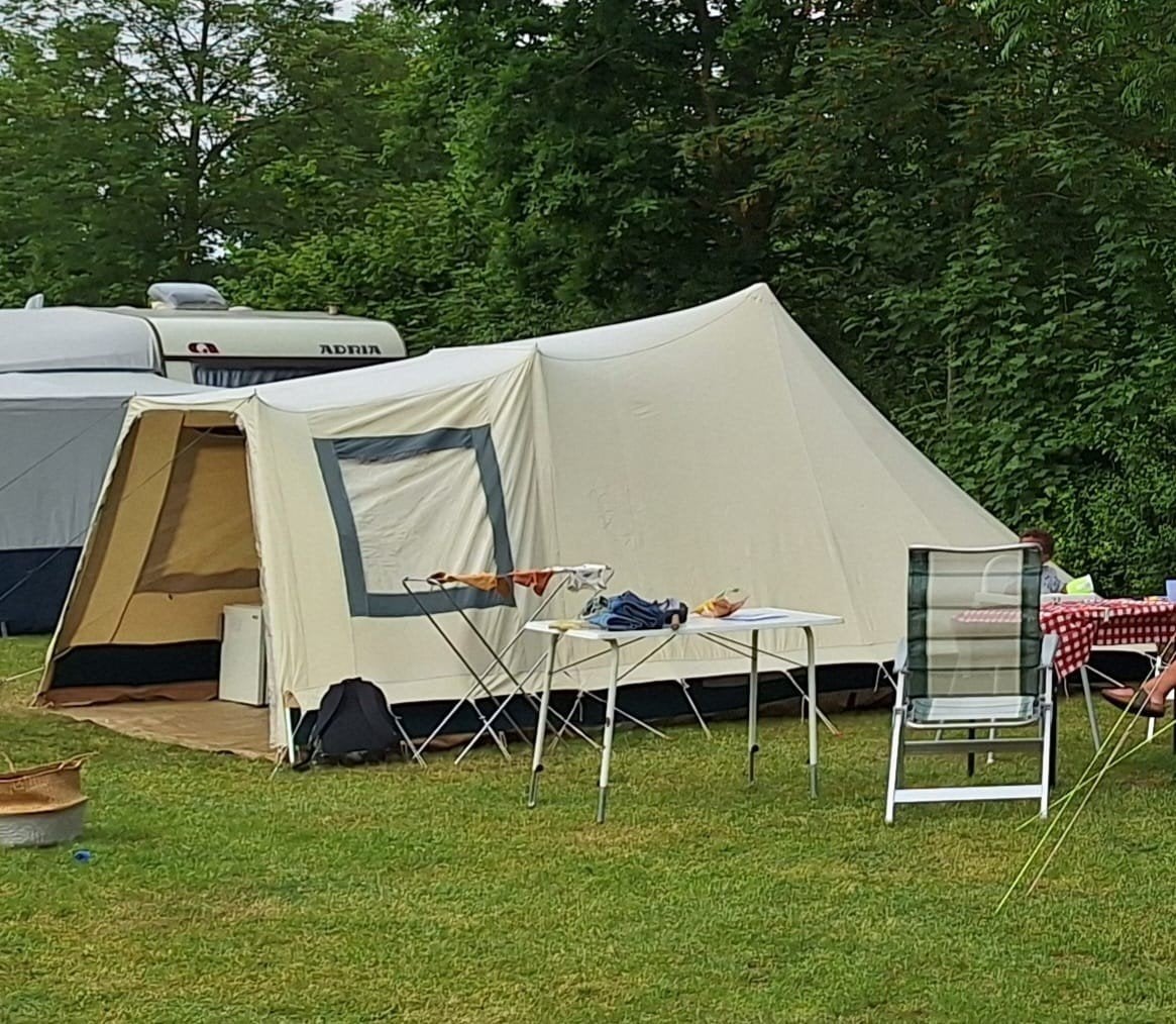 2 a 4 persoons tent, stahoogte!, Caravans en Kamperen, Tenten, Ophalen of Verzenden, Gebruikt, Tot en met 4
