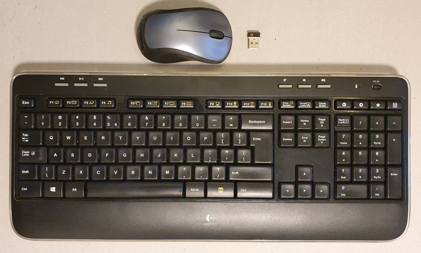 Logitech K520 Draadloos Toetsenbord met M310 Muis, Toetsenbord en muis-set, ‘LOGITECH’, Overige typen, Ophalen of Verzenden