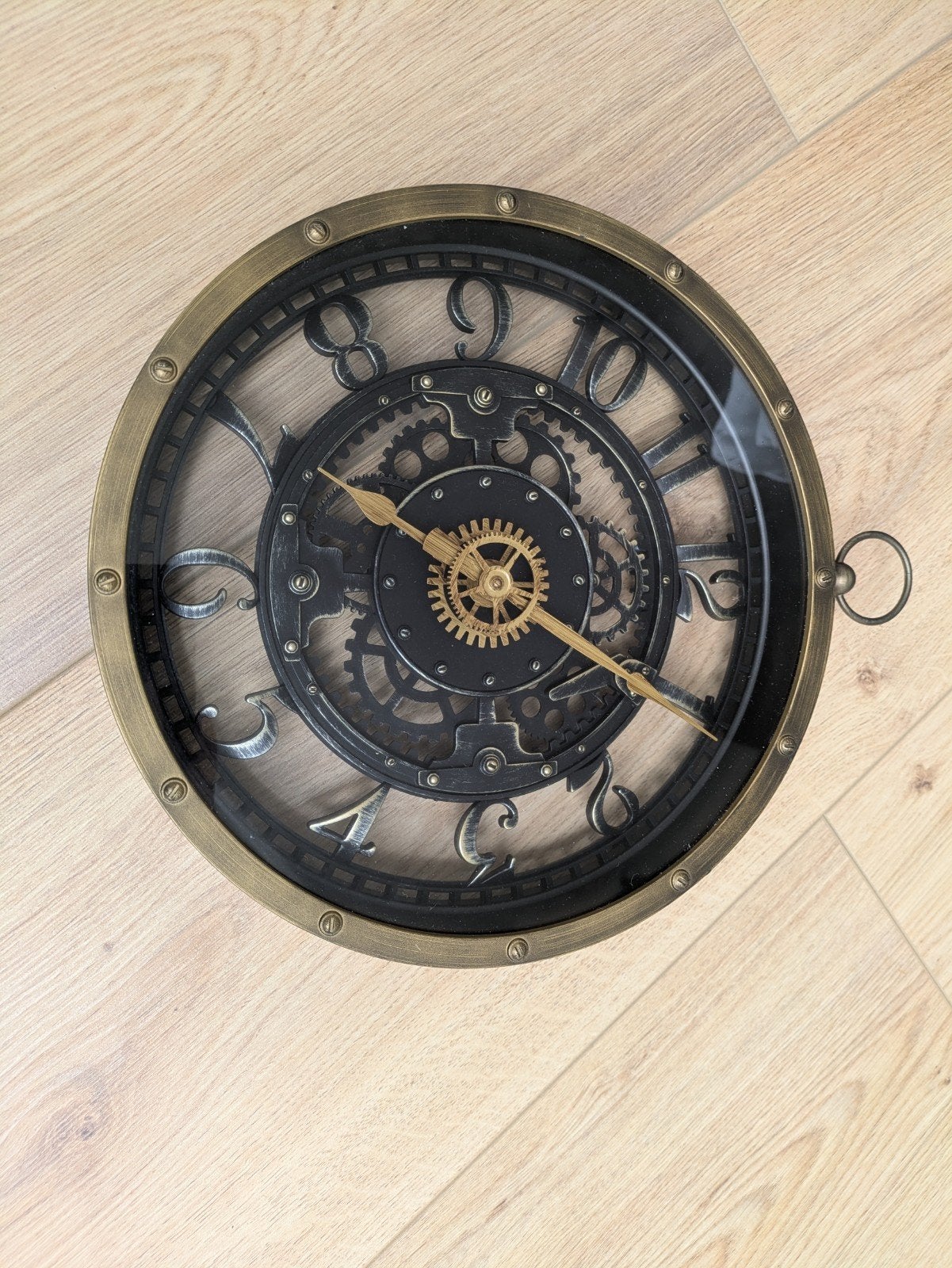Werkende plastic klok - Steampunk stijl wandklok, Ophalen, Gebruikt, Wandklok