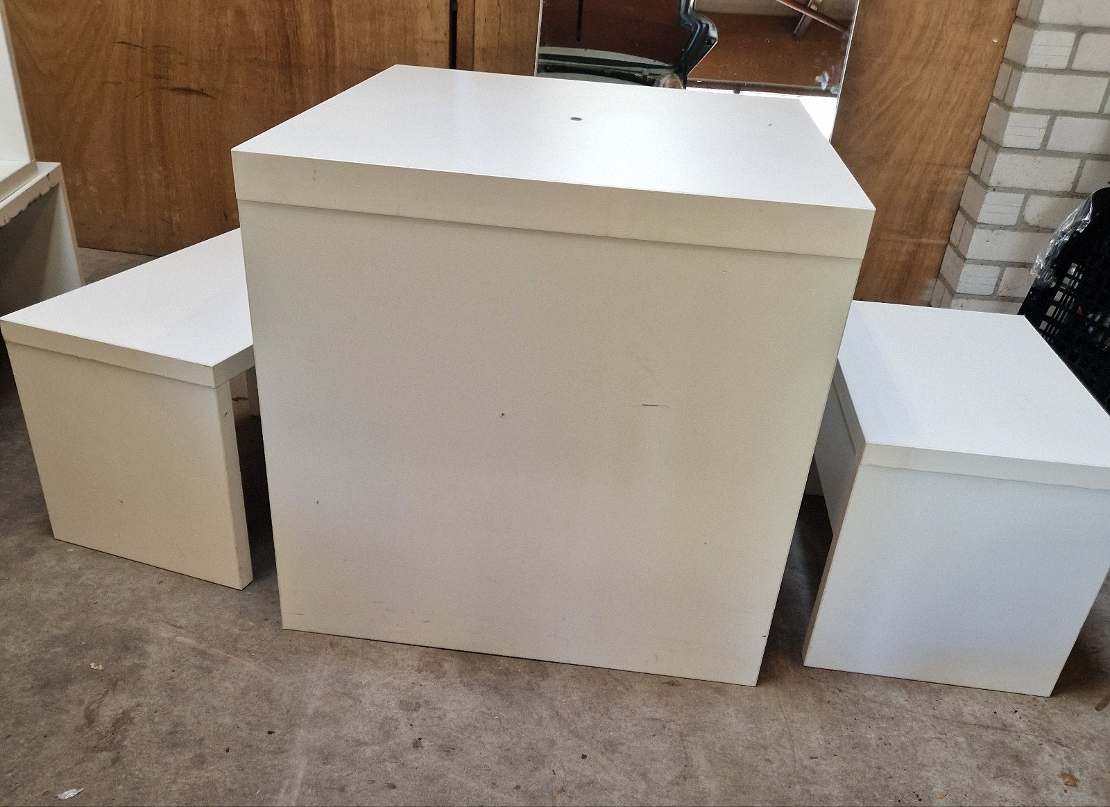 Leuk tafeltje met 2 bankjes, Ophalen, Gebruikt, Tafel(s)