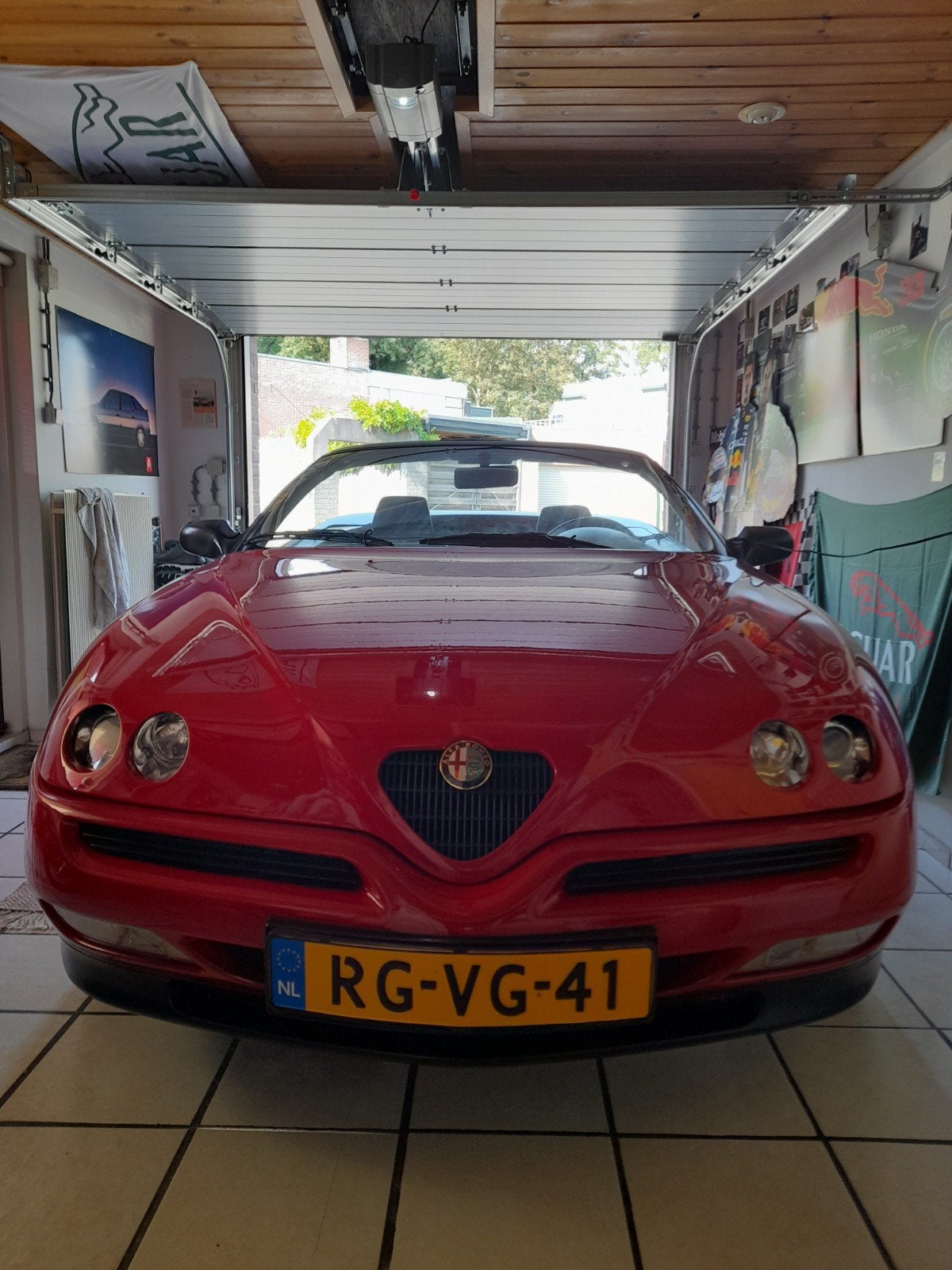 Alfa Romeo Spider 2.0 Twin Spark 16V 1997 Rood, Auto's, Voorwielaandrijving, Cabriolet, Spider, Origineel Nederlands