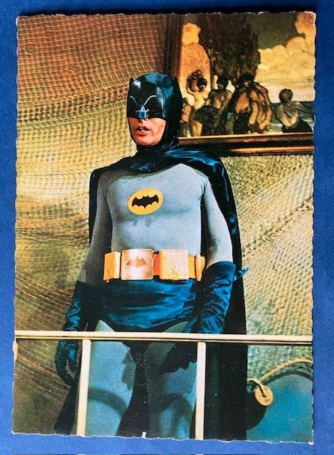 Ansichtkaart met Batman, Scene uit de film uit 1966, Ophalen of Verzenden, 1960 tot 1980, Ongelopen, Sterren en Beroemdheden