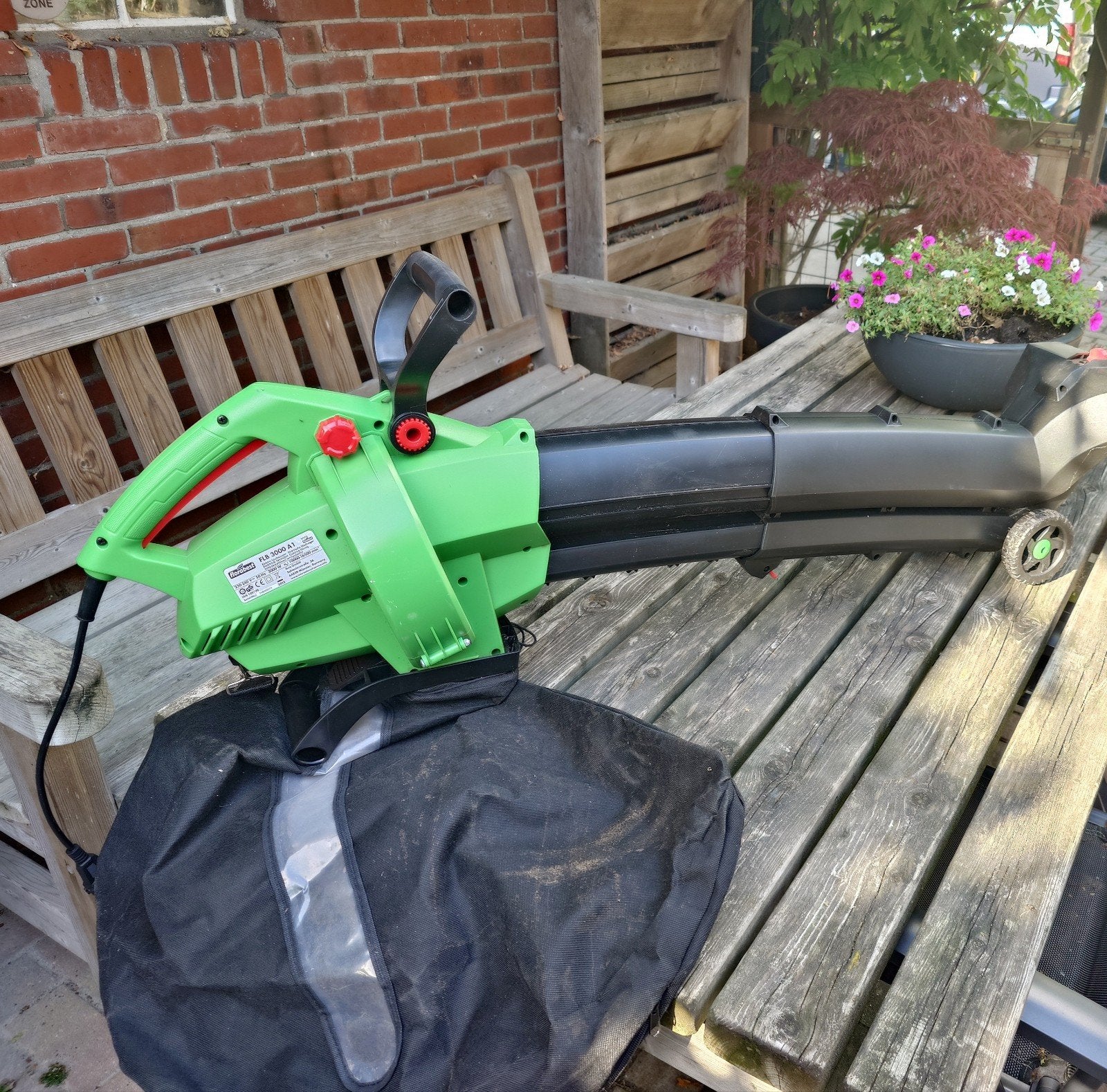 Florabest FLB3000 bladblazer/bladzuiger met versnipperfuncti, Tuin en Terras, Ophalen, Florabest, Handgedragen, Zo goed als nieuw