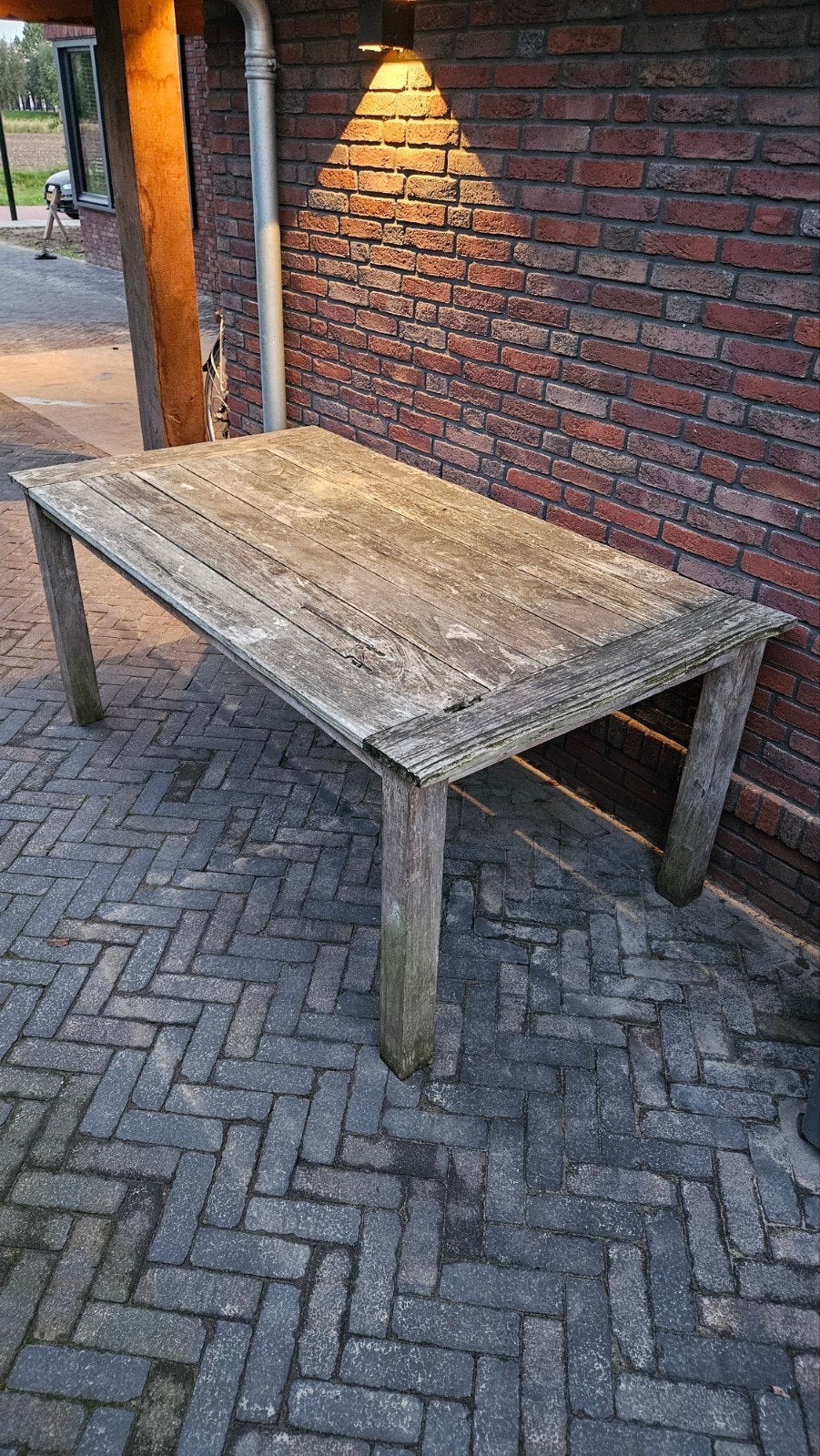 Gratis houten tuintafel / buitentafel / eettafel, Tuin en Terras, Ophalen, Gebruikt, Rechthoekig, Hout