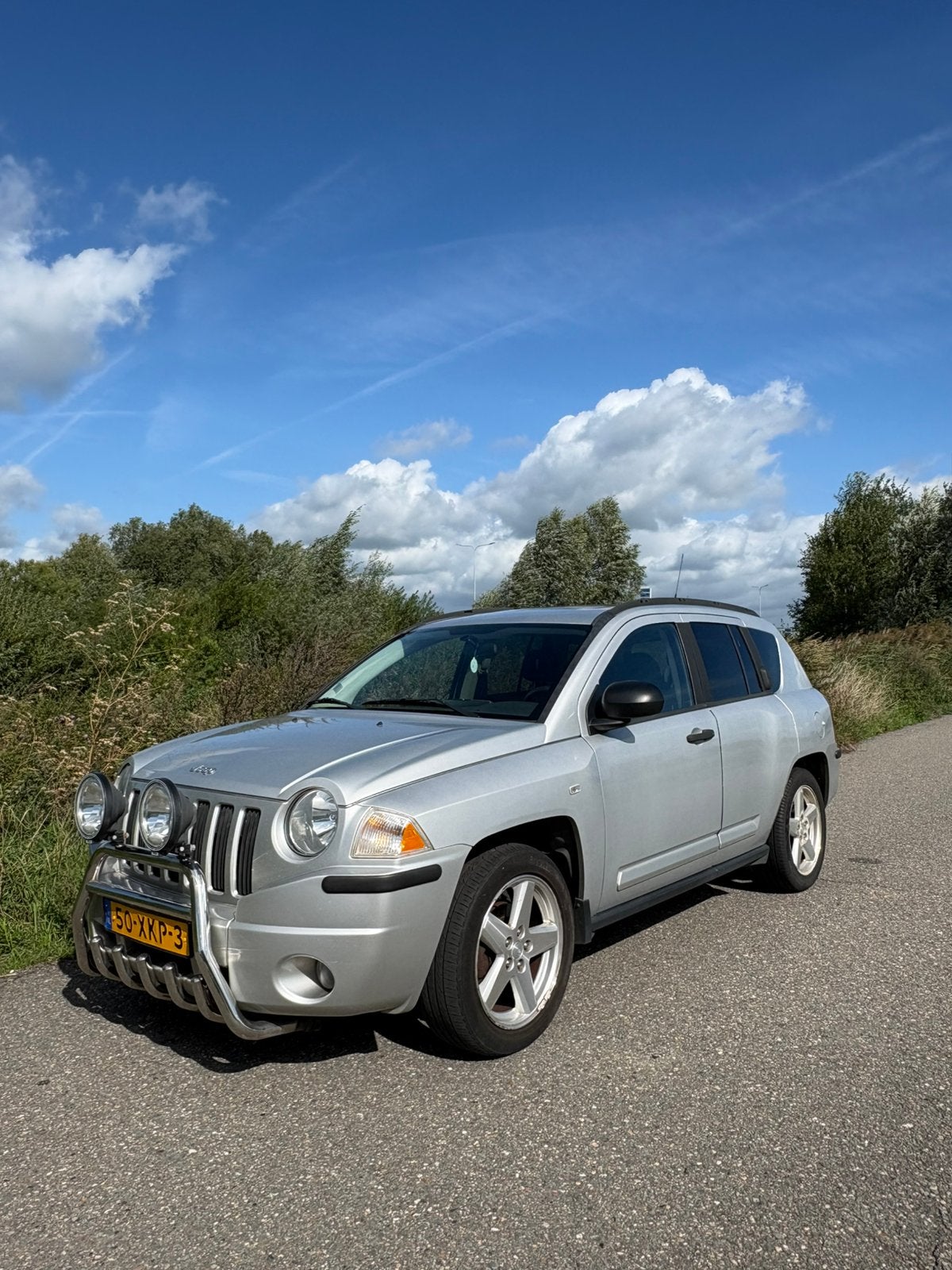 Jeep Compass 2.4 2009 Grijs Benzine, 450 kg, 4 cilinders, Handgeschakeld, Vierwielaandrijving
