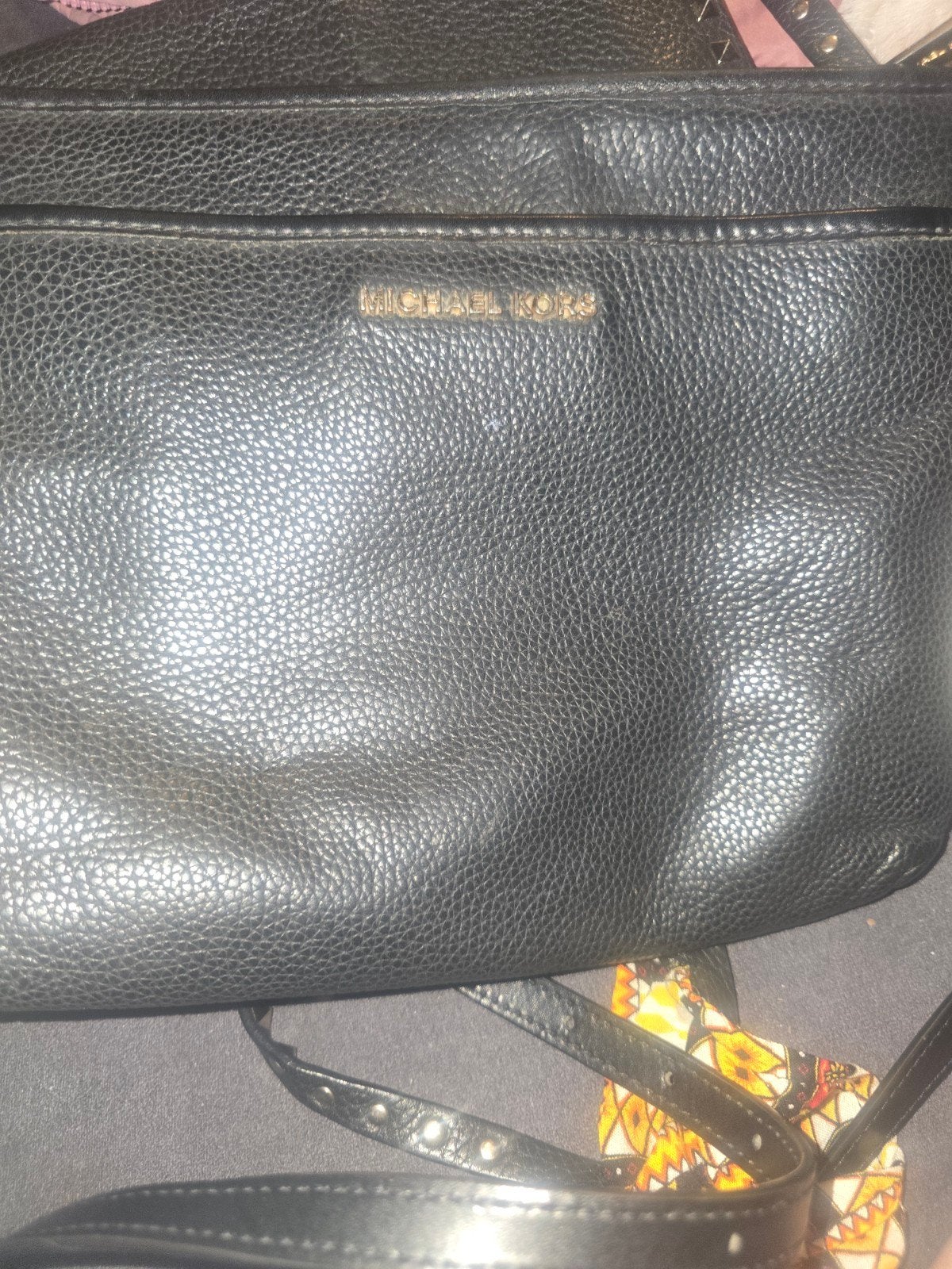 Originele Michael Kors schoudertas, zwart met goudkleurige, Ophalen of Verzenden, Zo goed als nieuw, Zwart