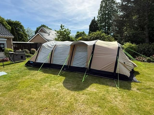 Tent opblaasbaar, Caravans en Kamperen, Ophalen, Zo goed als nieuw, Tot en met 6