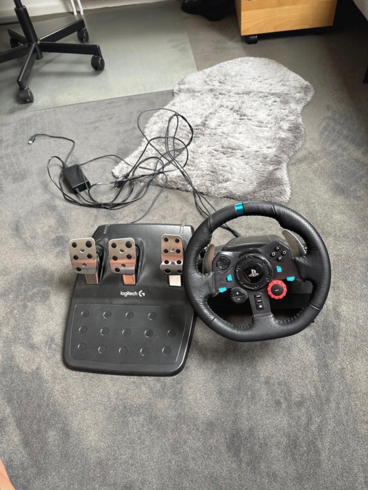 Logitech G29 Driving Force Racing Wheel voor PS5/PS4/PC, Ophalen, Overige merken, Zo goed als nieuw