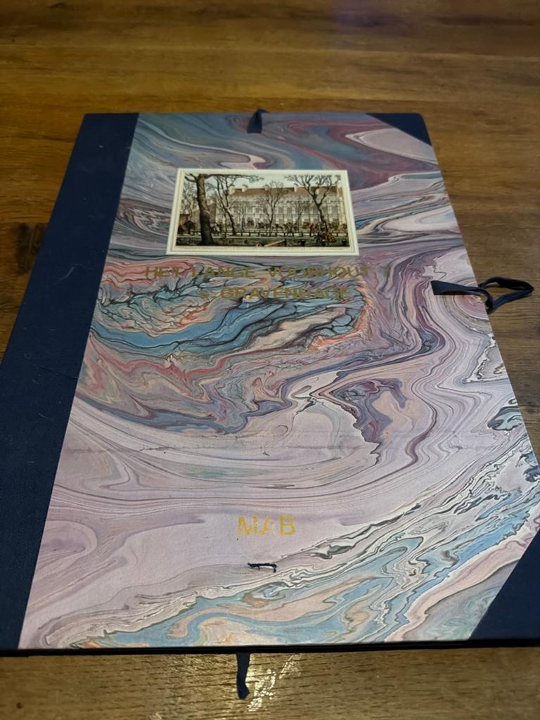 Lange Voorhout nr. 7 's-Gravenhage - Historisch Boek, Huis en Inrichting, Slaapkamer | Waterbedden, Ophalen of Verzenden, Zo goed als nieuw