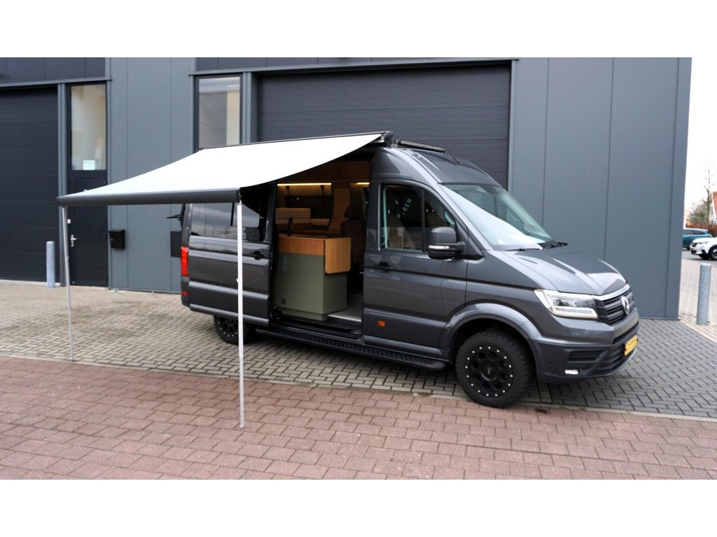 Leaf 4 / DSG / Off-Grid / zonnepanelen / Omvormer / Starlink, Automaat, Chemisch toilet, Buscamper of Camperbus, Volkswagen