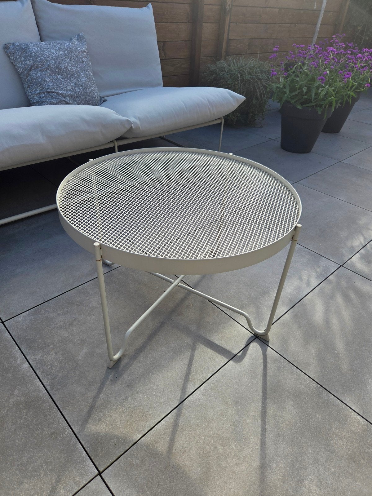 KROKHOLMEN Salontafel, buiten - beige 73 cm, Tuin en Terras, Ophalen, Gebruikt, 3 zitplaatsen, Bank
