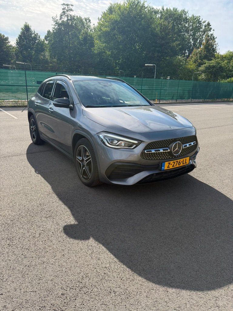 Mercedes-Benz GLA 250 224pk 8G-DCT 2020 Grijs AMG Line, Auto's, Mercedes-Benz, 1440 kg, Zwart, 4 cilinders, 2000 kg