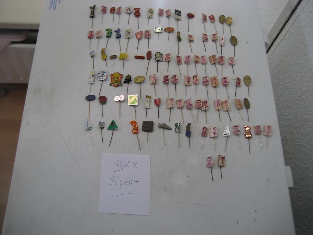 speldjes sport voetbal, Verzamelen, Speldjes, Pins en Buttons, Ophalen of Verzenden, Gebruikt, Sport, Speldje of Pin