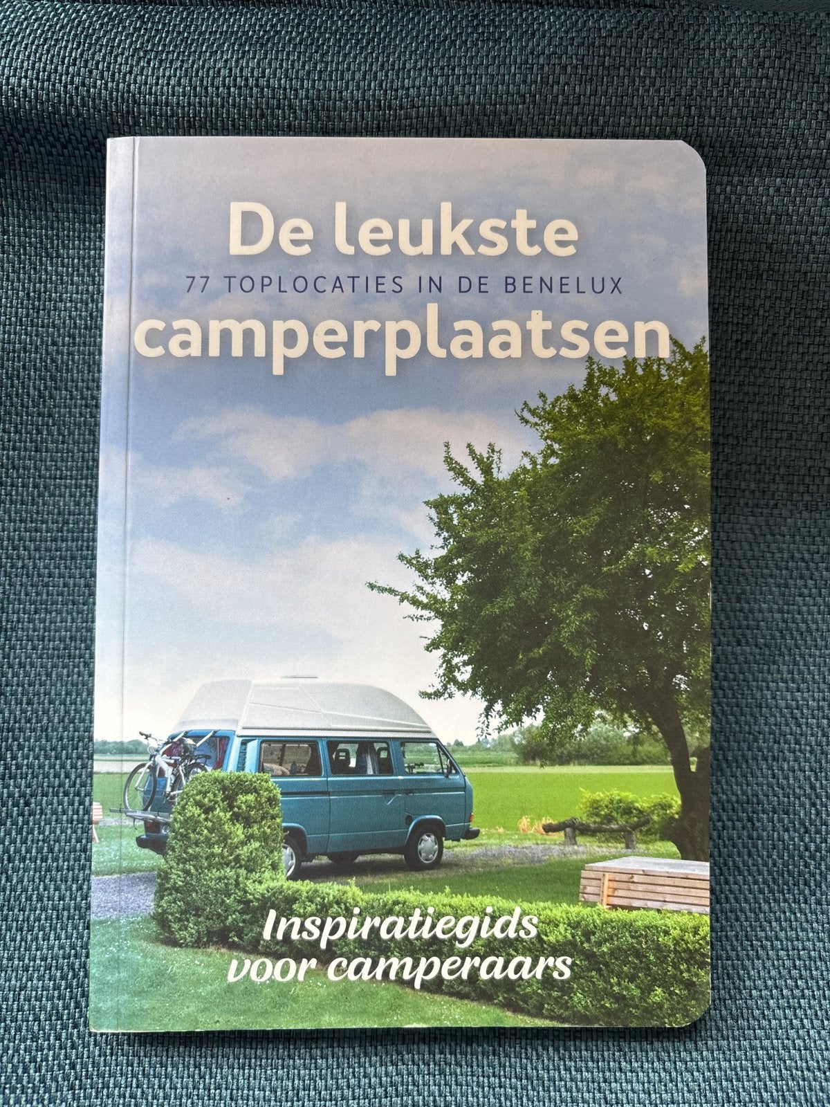 De Leukste Camperplaatsen in de Benelux - Inspiratiegids, Overige merken, Ophalen of Verzenden, Zo goed als nieuw, Campinggids