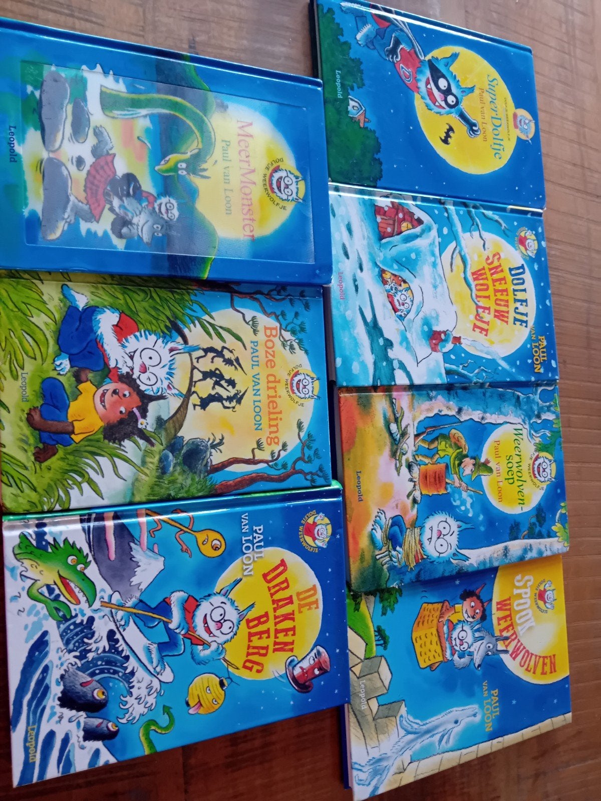 Pakket: 7 Dolfje Weerwolfje boeken Paul van Loon, Boeken, Ophalen of Verzenden, Zo goed als nieuw, Paul van Loon