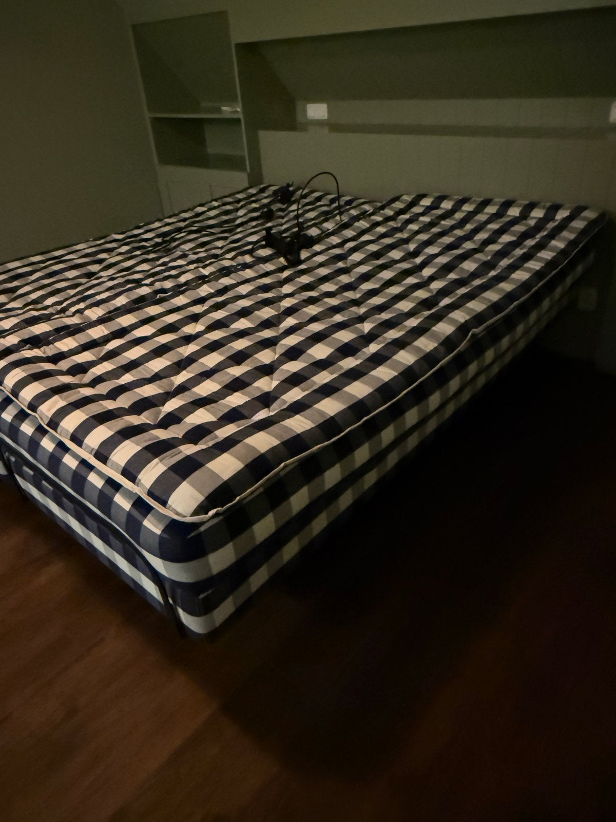 Hastens elektrisch tweepersoons bed  met geruit patroon, Ophalen, Gebruikt, Blauw, Tweepersoons