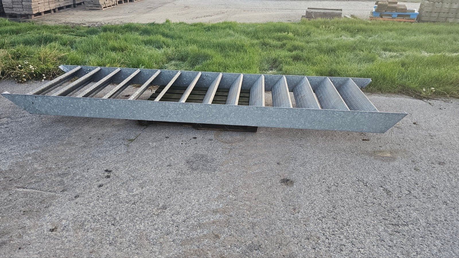 Gegalvaniseerde stalen trap, Ophalen, Gebruikt