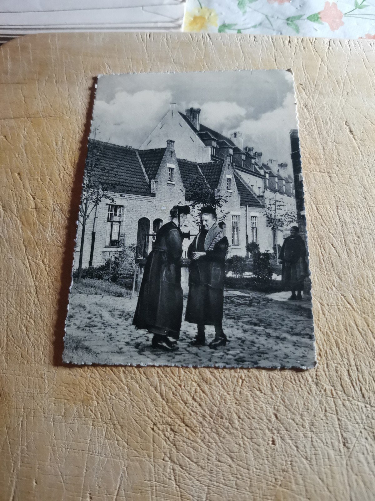 Oude ansichtkaart Diksmuide - Begijnhof (ca. 1920-1940), Verzamelen, Ophalen of Verzenden, 1920 tot 1940, Gelopen, Stad of Dorp
