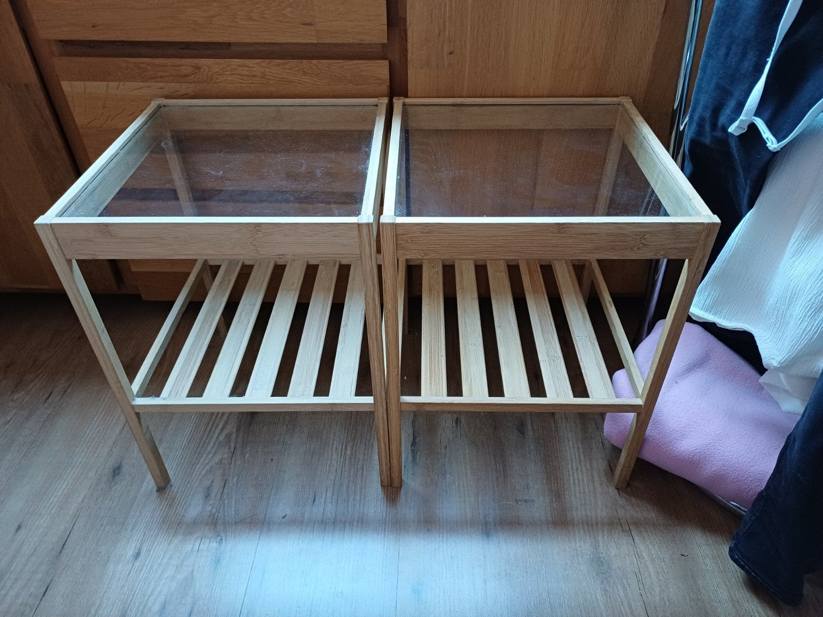 2x Ikea bamboe bijzettafel /nachtkast 35x36 cm met glasplaat, Ophalen, Minder dan 45 cm, Minder dan 55 cm, Vierkant