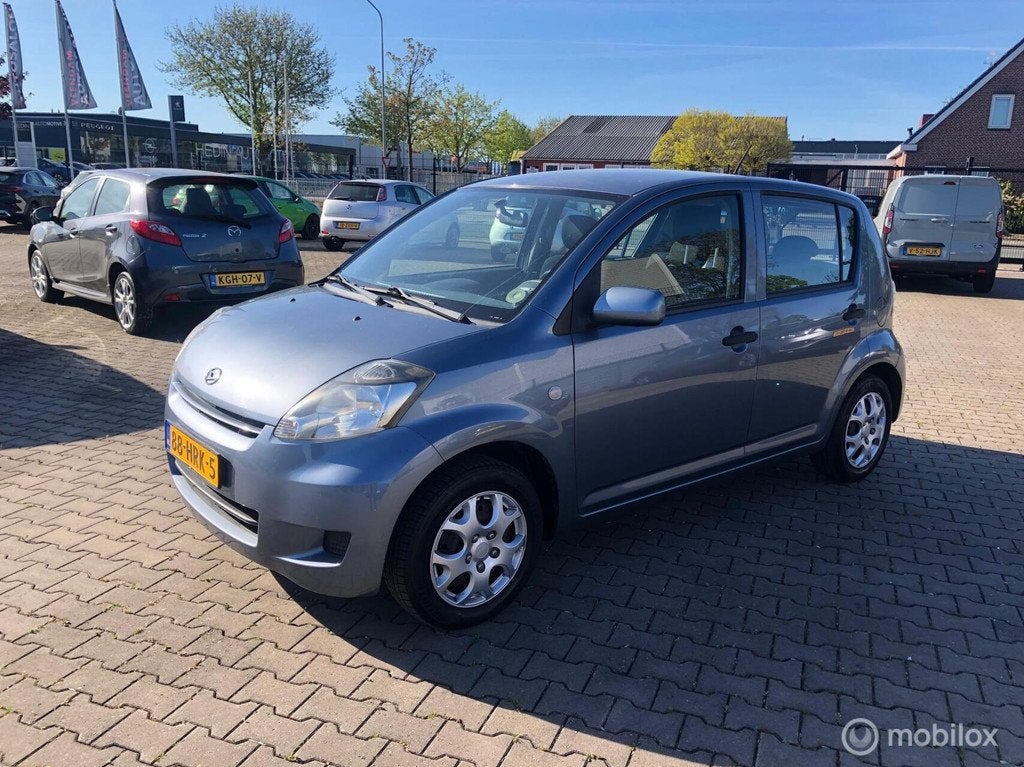 Daihatsu Sirion 2 1.0-12V AIRCO ELL PAK TRH APK, Auto's, Daihatsu, Voorwielaandrijving, Stof, Gebruikt, Bedrijf
