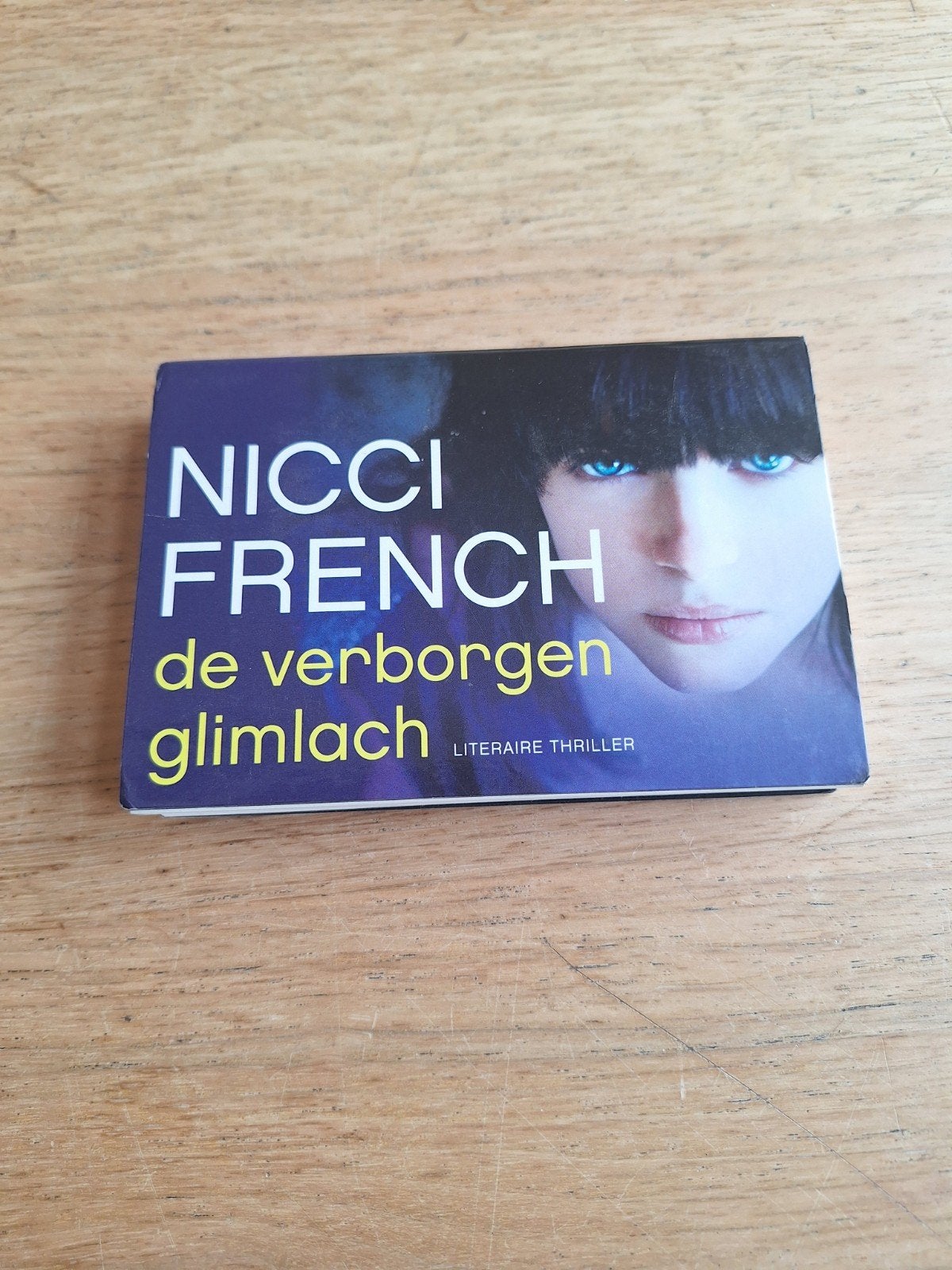 Nicci French - De Verborgen Glimlach (Dwarsligger), Ophalen of Verzenden, Gelezen, Nicci French, Nederland