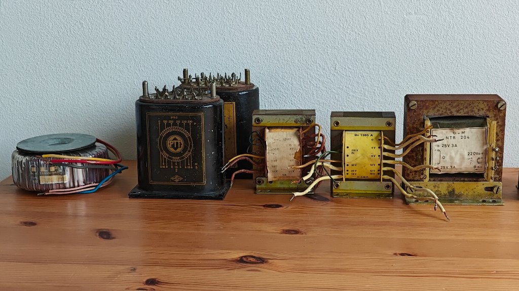 11 trafo's, Ophalen, Gebruikt