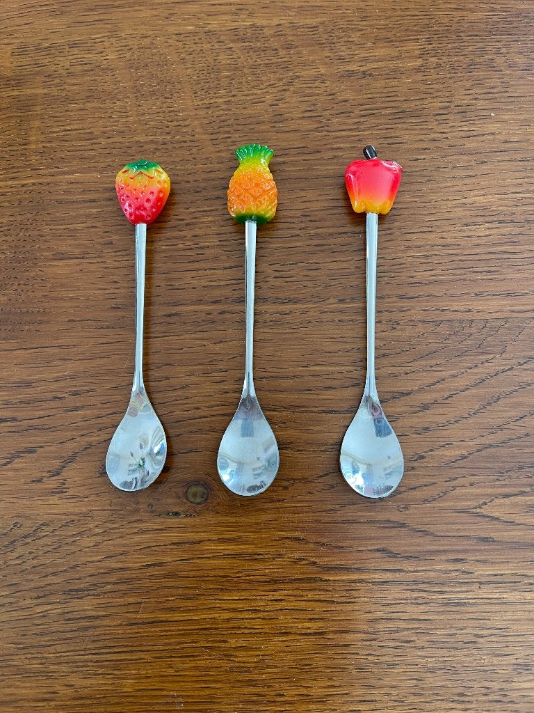 2 Lepels "Fruit"  'Appel en Ananas'  Nieuw in de Verpakking, Ophalen of Verzenden, Nieuw, Rvs of Chroom