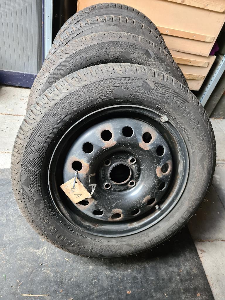 Vredestein quatrac + velgen, Ophalen, Gebruikt, Ford