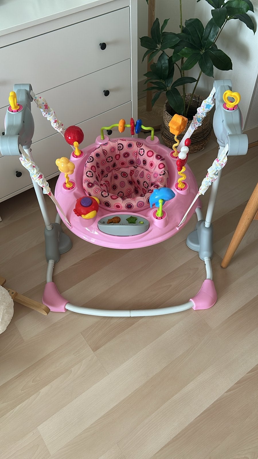 Roze Baby Jumperoo met Speeltjes - Zo goed als nieuw, Kinderen en Baby's, Ophalen of Verzenden, Zo goed als nieuw, Overige typen