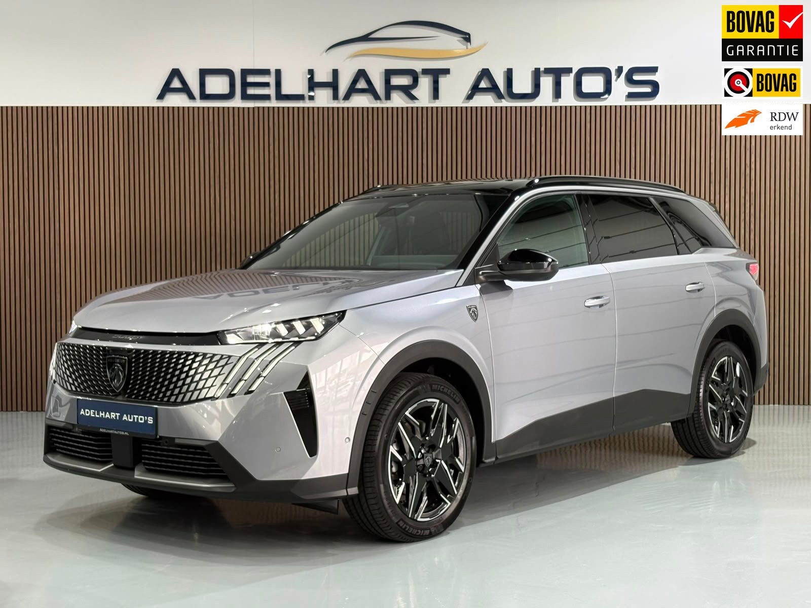 Peugeot 5008 1.2 Hybrid 145 GT 7 Pers / Navigatie full map /, 145 pk, Zwart, 7 stoelen, Origineel Nederlands