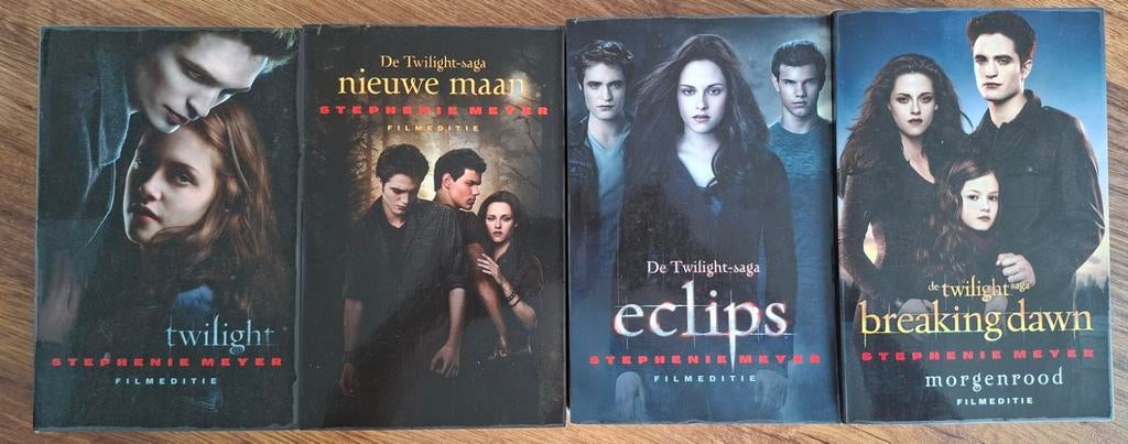 Twilight Saga Boekenreeks - Filmeditie (4 delen), Boeken, Ophalen of Verzenden, Gelezen, Stephenie Meyer, Nederland