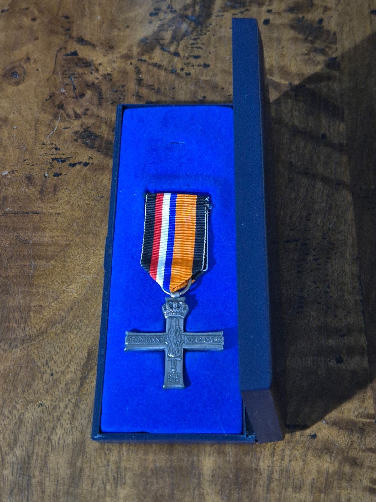 Medaille verzetsherdenkingskruis 1980, Ophalen of Verzenden, Landmacht, Nederland, Lintje, Medaille of Wings
