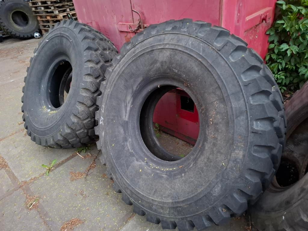 Unimog truck banden 1600x20 - 5 stuks off road, Overige, Gebruikt, Overige, Band(en)