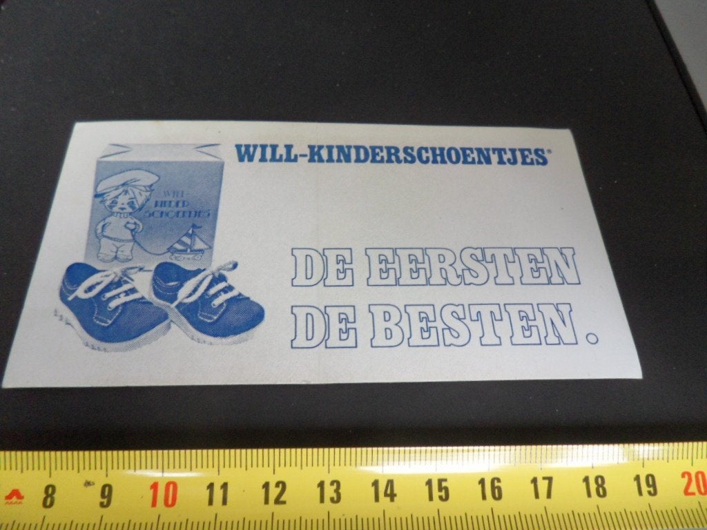 sticker WILL - kinderschoentjes De eersten de besten, Ophalen, Zo goed als nieuw