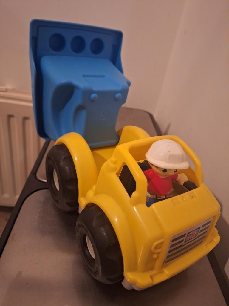 Mega Bloks kiepwagen met figuur, Kinderen en Baby's, Speelgoed | Speelgoedvoertuigen, Ophalen of Verzenden, Gebruikt
