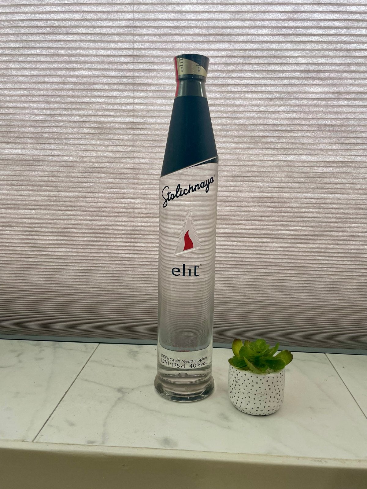 Nieuwe Stolichnaya Elit wodka fles - 1.75L, Verzamelen, Ophalen of Verzenden, Nieuw