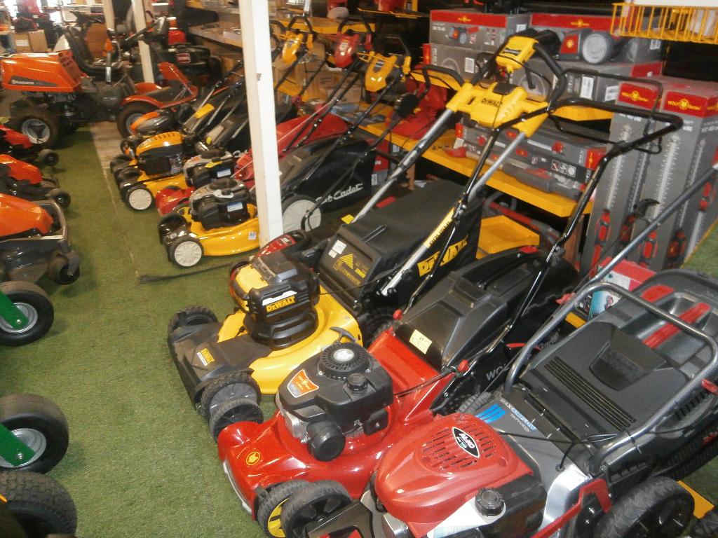 wij stoppen met motormaaiers  15 nieuwe maaiers van de beken, Tuin en Terras, Grasmaaiers, Ophalen, Benzine-grasmaaier, Mulchfunctie