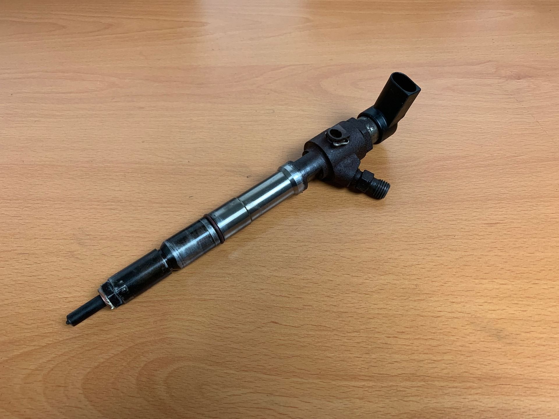 VW seat audi 1.6 TDI CAY verstuiver diesel 03L130277B, Auto-onderdelen, Brandstofsystemen, Gebruikt, -, -, Ophalen of Verzenden