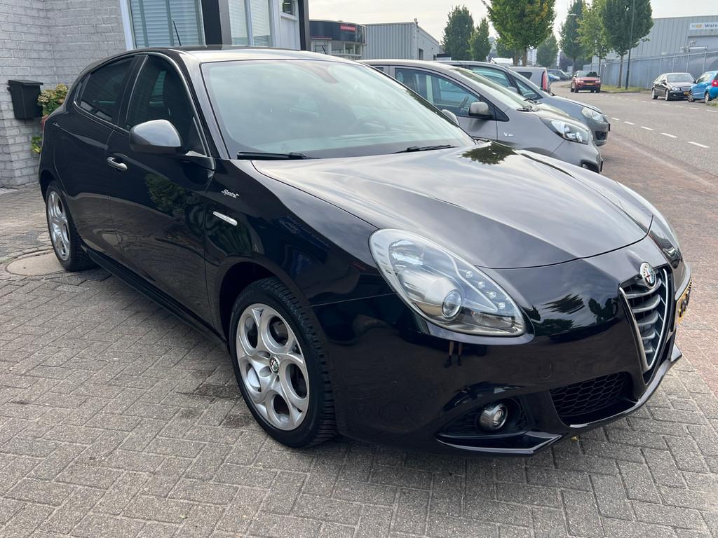 Alfa Romeo Giulietta 1.4 T Sprint *Automaat*LM velgen*170PK*, Stof, Euro 6, 4 cilinders, Zwart