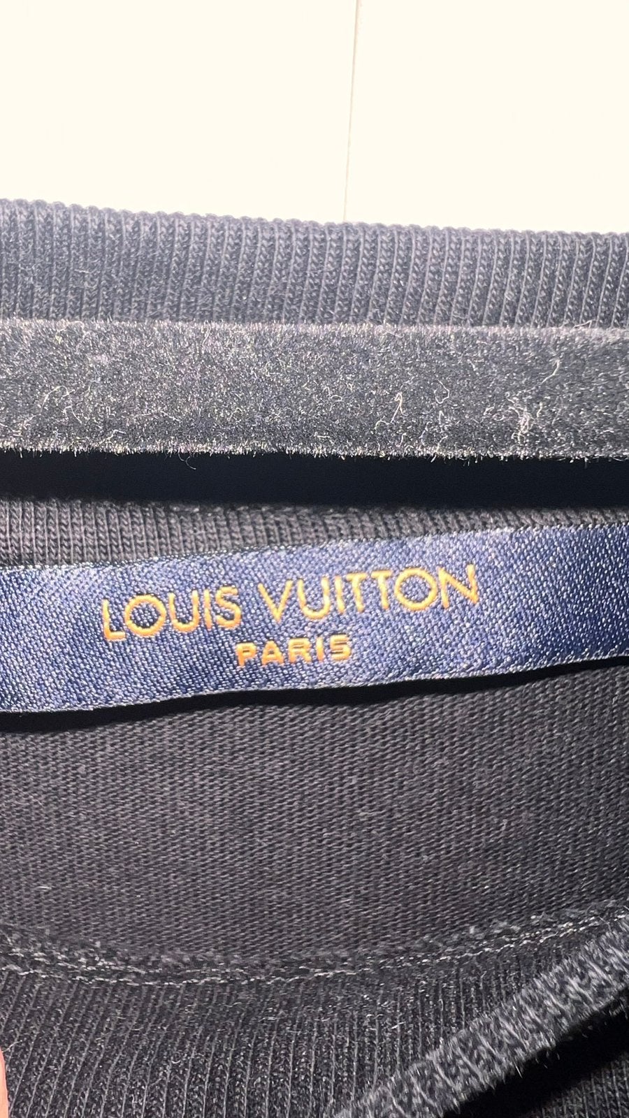 Foto 4 van Louis Vuitton | Black T-Shirt with White Logo | size L