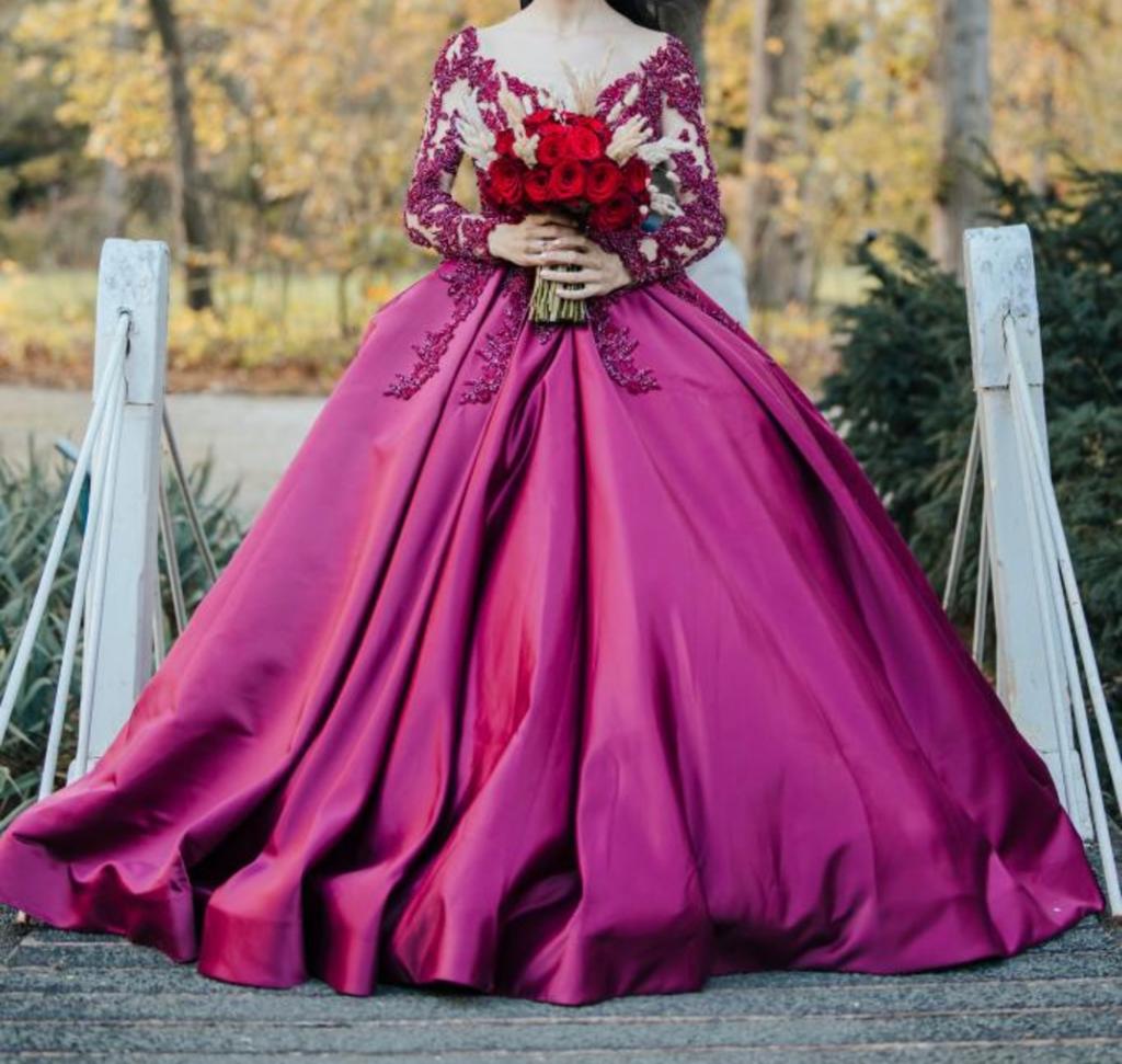 Hennajurk bordeauxrood, Ophalen, Zo goed als nieuw, Rood, Accessoires