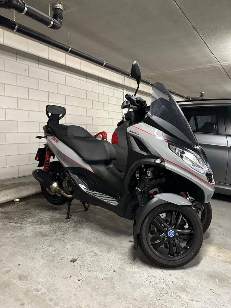Piaggio MP3 Hpe 300cc - Krachtige en comfortabele motorscoot, Motoren, Motoren | Piaggio, Particulier, Automaat