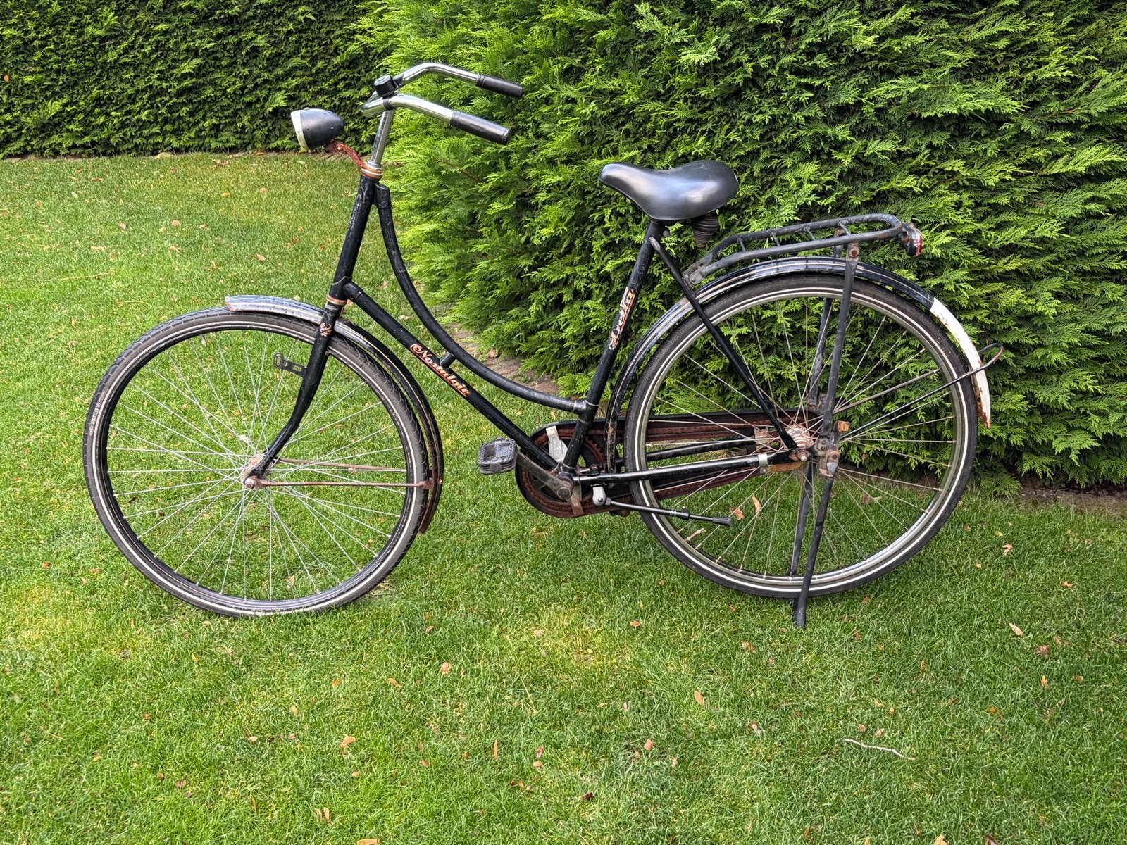 Oma fiets 28 inch, Fietsen en Brommers, Overige merken, Terugtraprem, Ophalen of Verzenden, 53 tot 56 cm