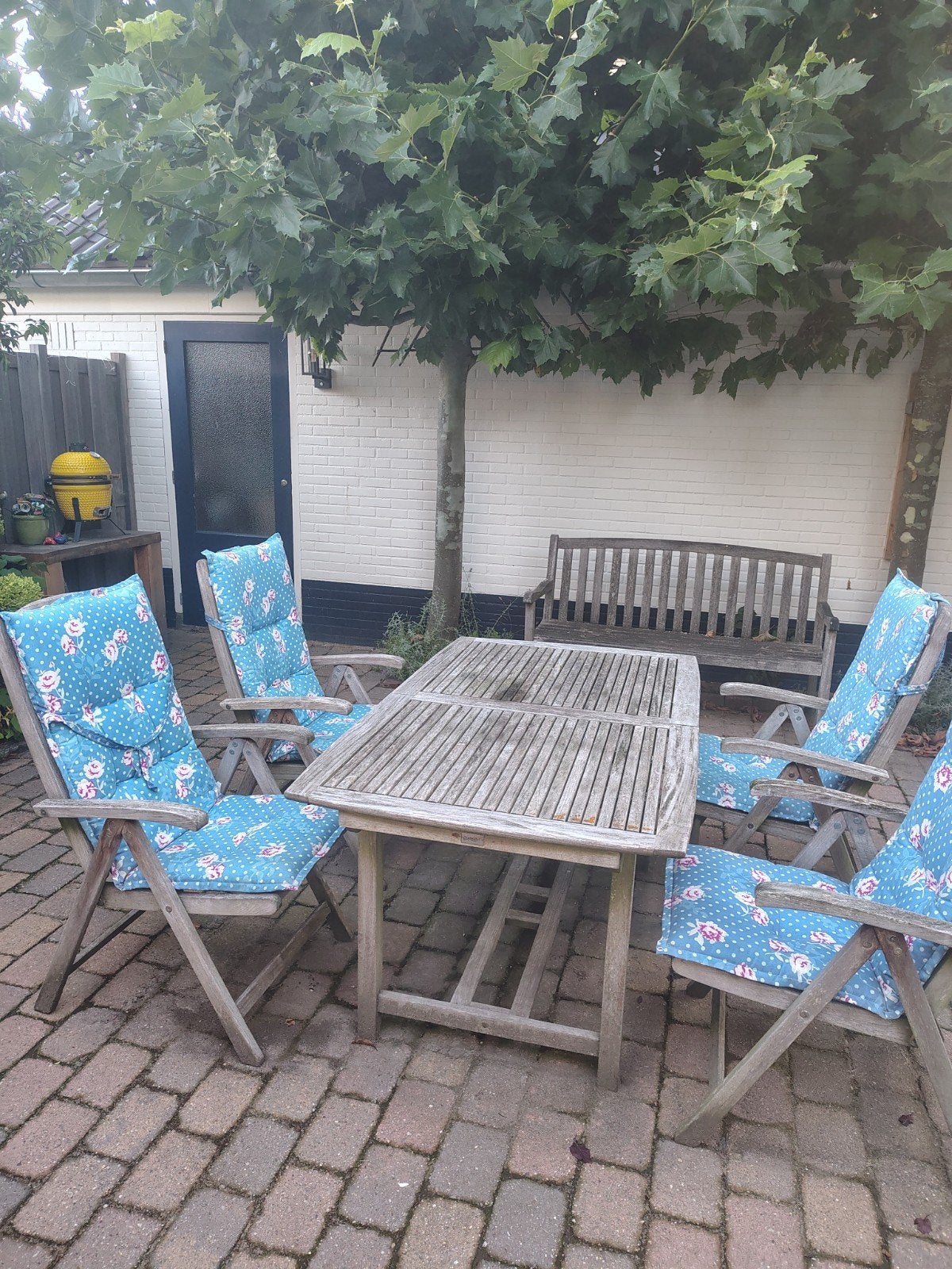 Gratis: Oude uitschuifbare teakhouten tuintafel met stoelen, Tuin en Terras, Ophalen, Gebruikt, Teakhout