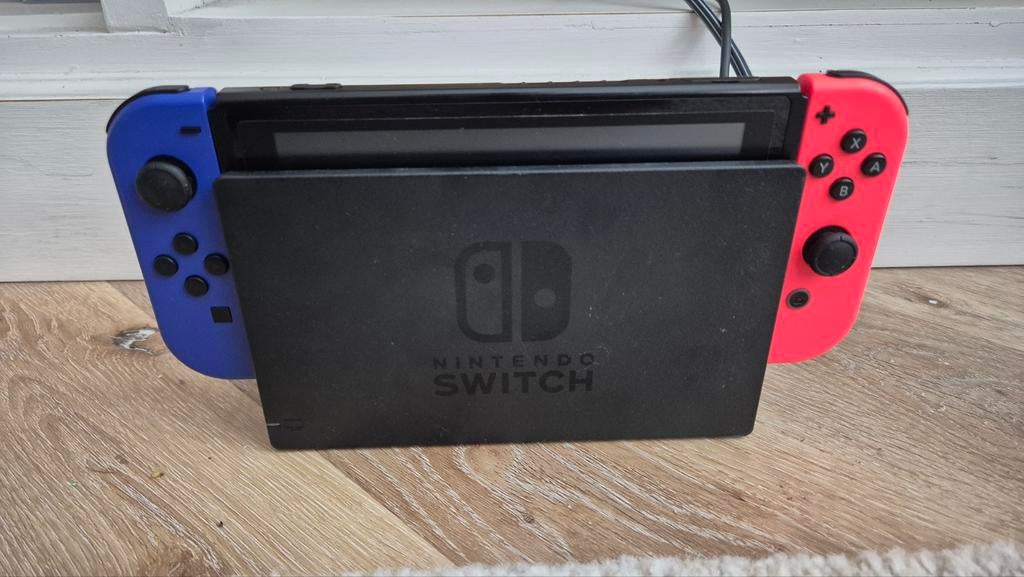 Nintendo Switch v1 met accessoires en spellen, Spelcomputers en Games, Games | Nintendo Switch, Gebruikt, Overige genres, Vanaf 7 jaar